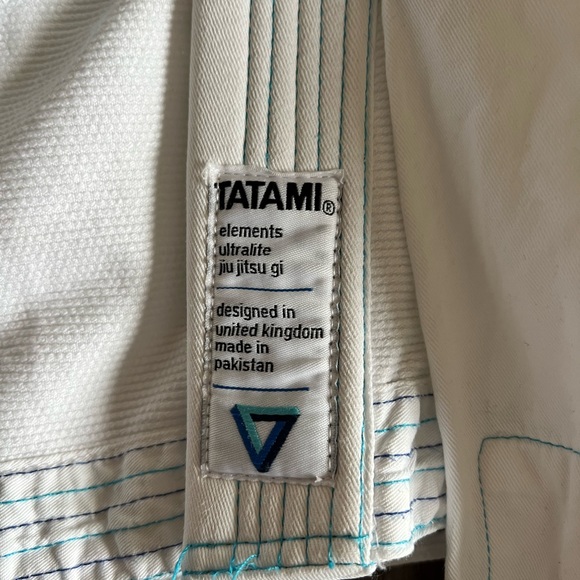 VGUC Tatami Ultralight jiujitsu gi size F2 (fits like F1) - Picture 2 of 4